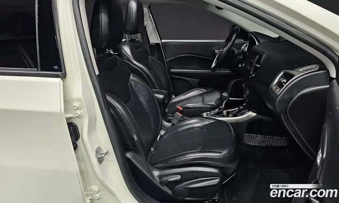 Jeep Compass 2018 2.4 автомат (гидро), фото 16