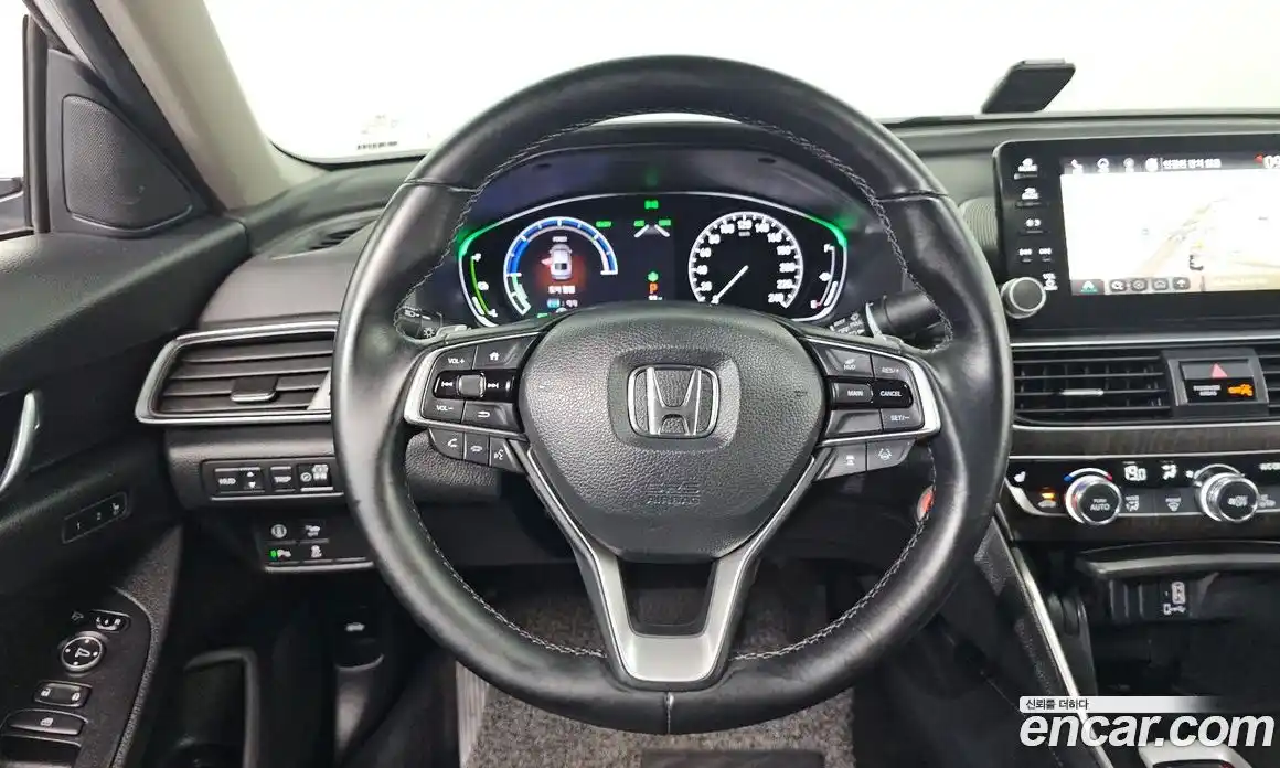 Honda Accord 2019 2.0 автомат (гидро), фото 17