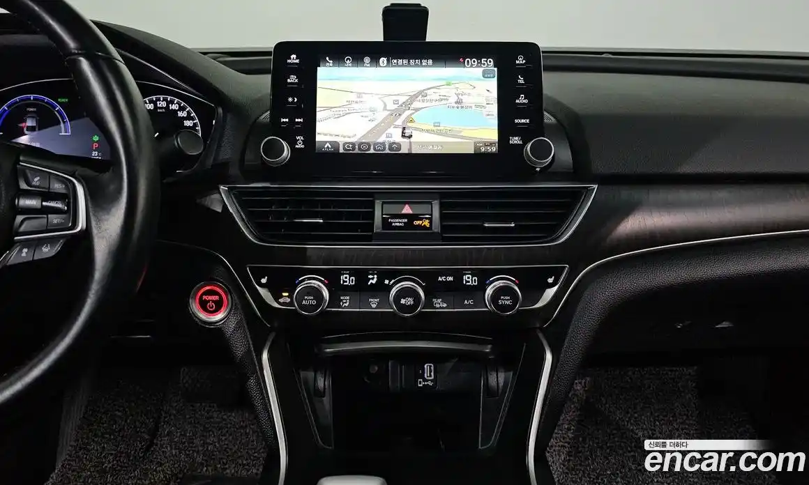 Honda Accord 2019 2.0 автомат (гидро), фото 18