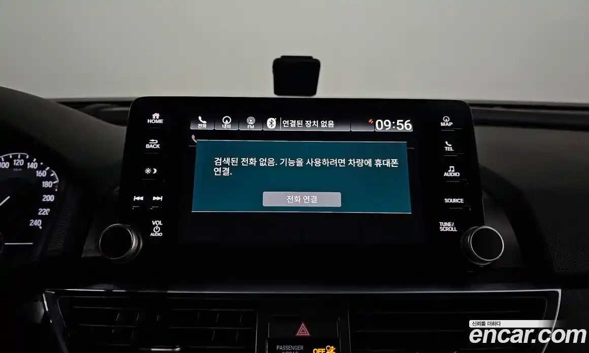 Honda Accord 2019 2.0 автомат (гидро), фото 20
