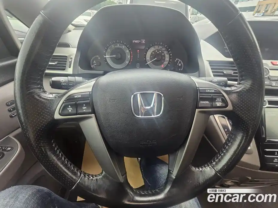 Honda Odyssey 2016 3.5 автомат (гидро), фото 13