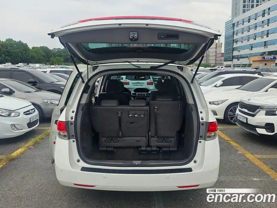 Honda Odyssey 2016 3.5 автомат (гидро), фото 6