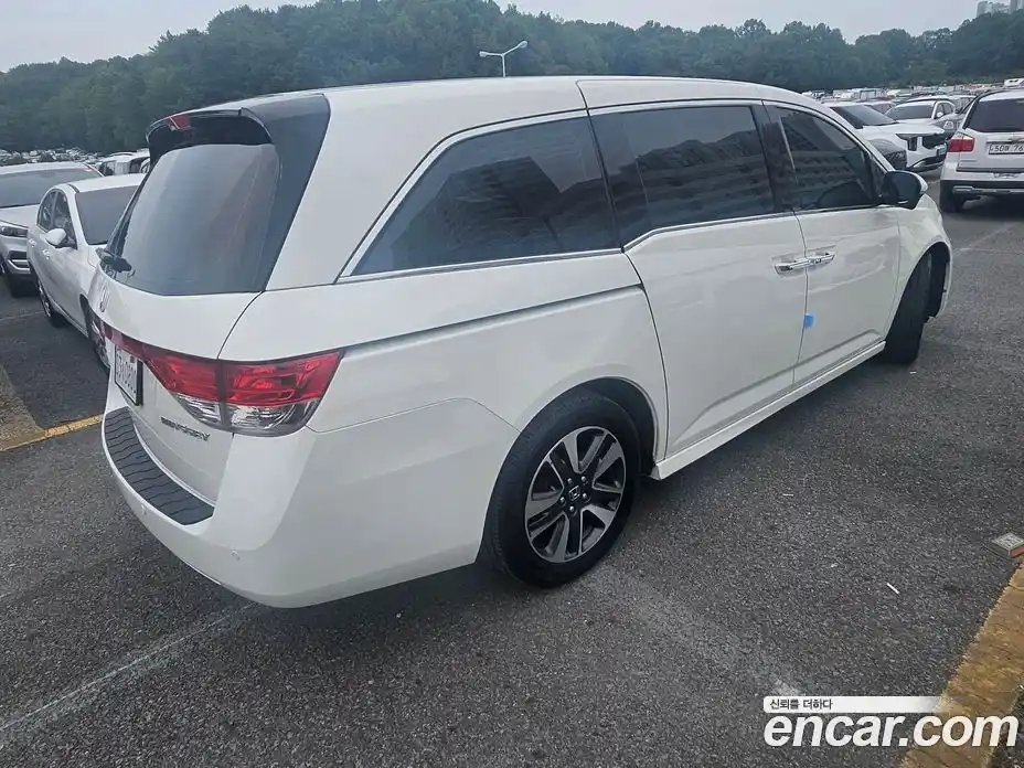 Honda Odyssey 2016 3.5 автомат (гидро), фото 7