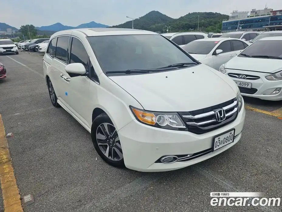 Honda Odyssey 2016 3.5 автомат (гидро), фото 9