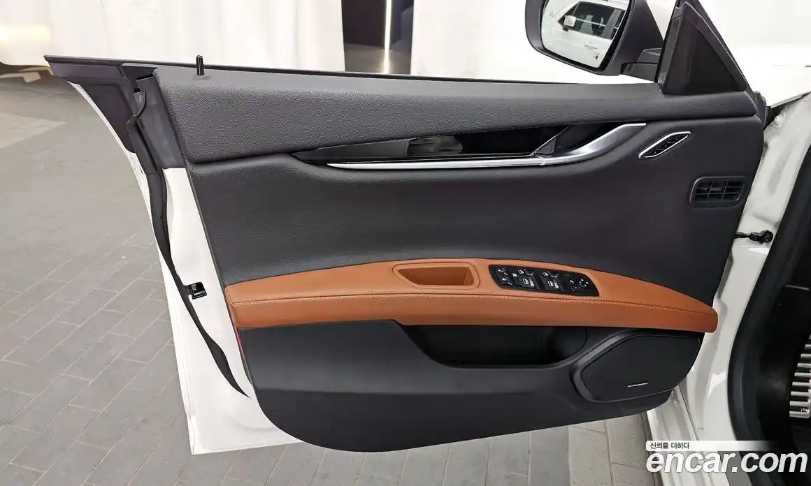 Maserati Ghibli 2021 2.0 гидро, фото 14