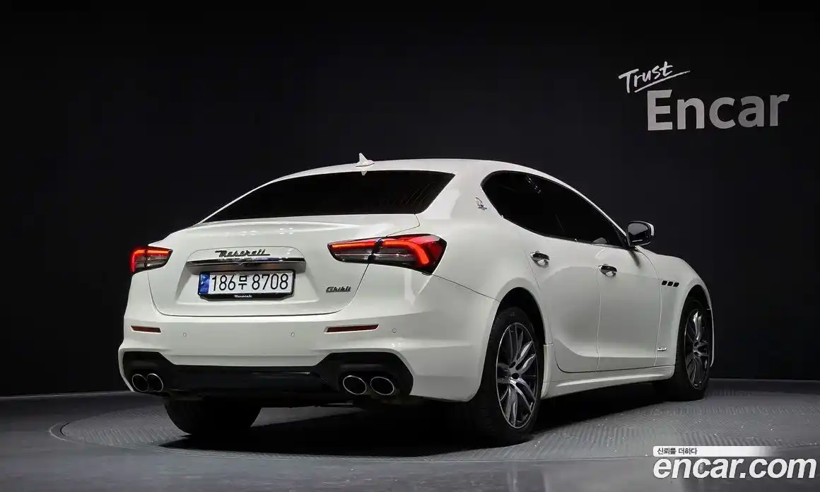 Maserati Ghibli 2021 2.0 гидро, фото 2