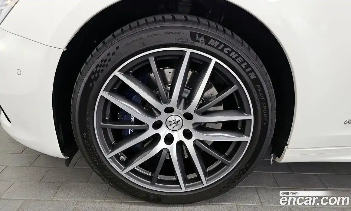 Maserati Ghibli 2021 2.0 гидро, фото 5