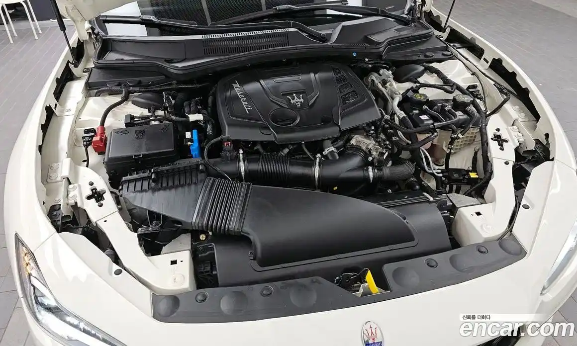 Maserati Ghibli 2021 2.0 гидро, фото 6
