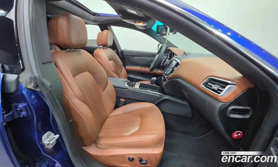 Maserati Ghibli 2015 3.0 гидро, фото 10