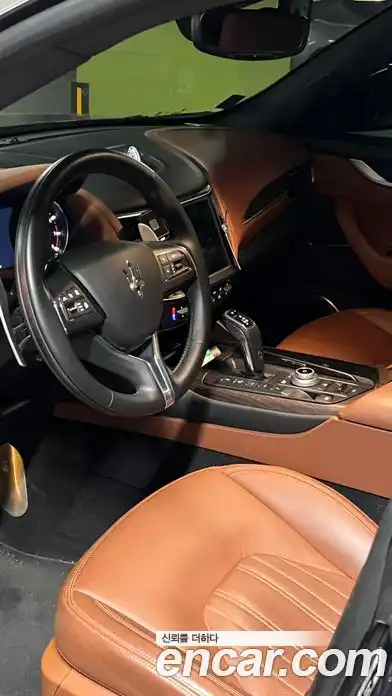 Maserati Levante 2023 2.0 гидро, фото 10