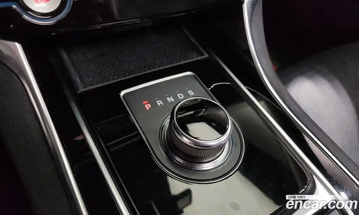 Jaguar XE 2018 2.0 гидро, фото 12