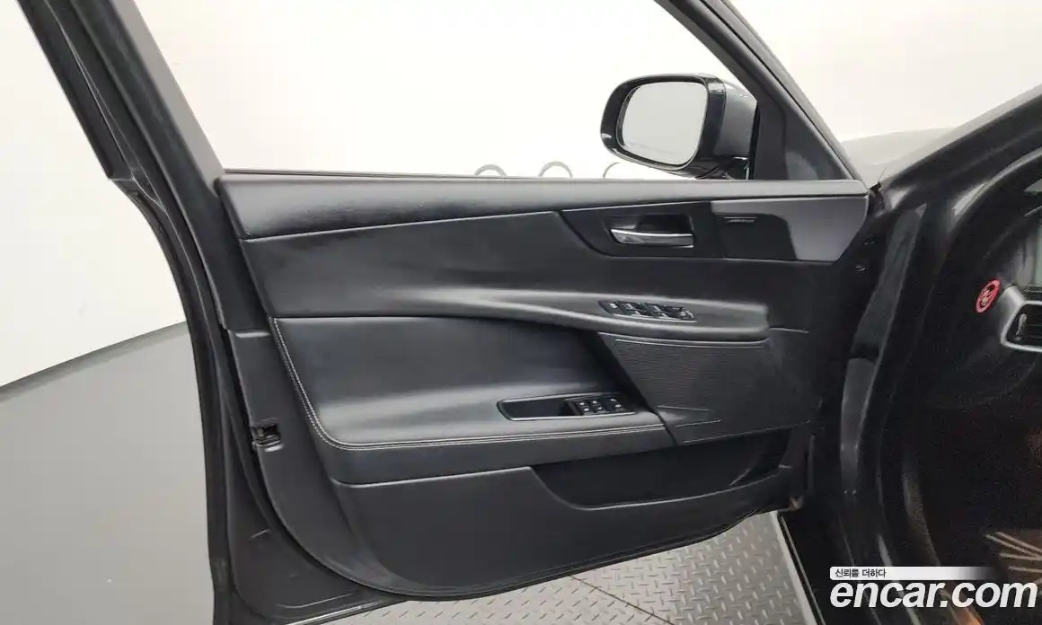 Jaguar XE 2018 2.0 гидро, фото 14