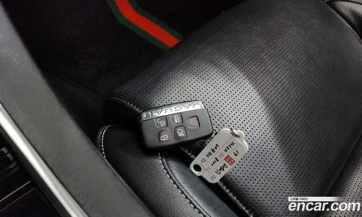 Jaguar XE 2018 2.0 гидро, фото 23