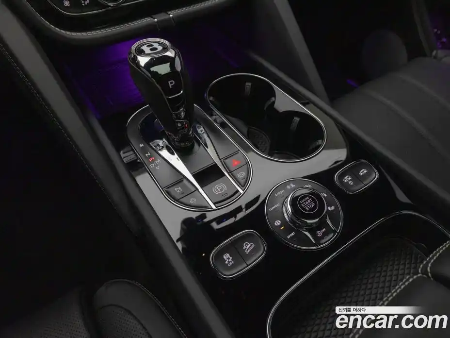 Bentley Bentayga 2025 4.0 гидро, фото 15