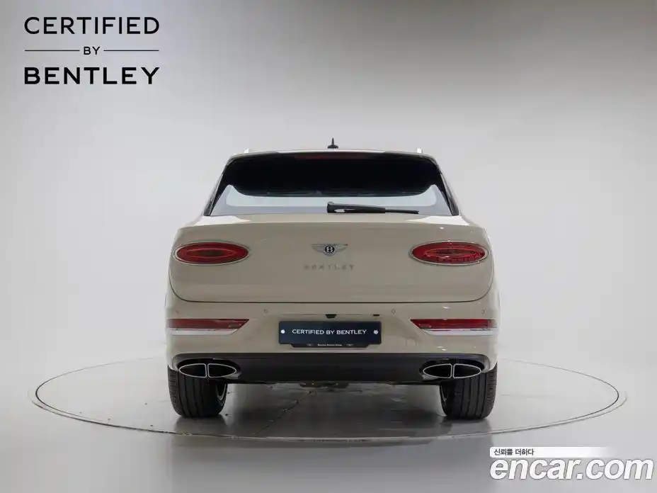 Bentley Bentayga 2025 4.0 гидро, фото 3