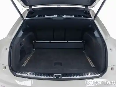 Bentley Bentayga 2025 4.0 гидро, миниатюра 9