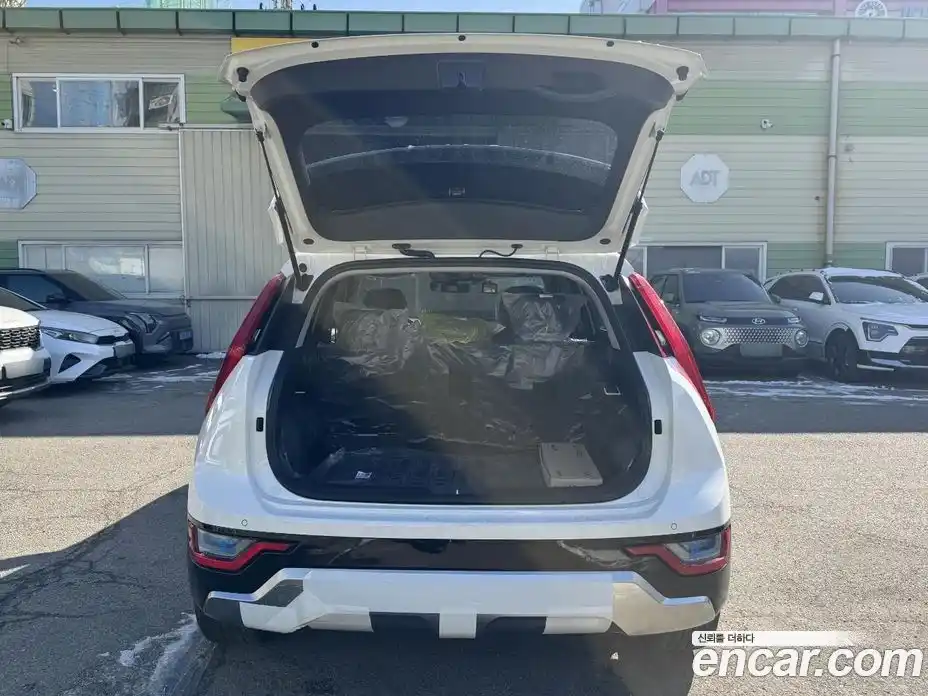 Kia Niro 2026 1.6 автомат (гидро), фото 14