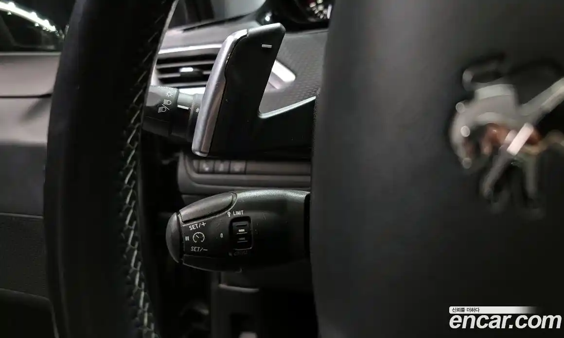 Peugeot 2008 2016 1.6 автомат (гидро), фото 17
