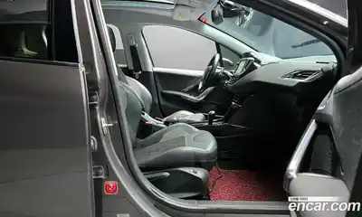 Peugeot 2008 2016 1.6 автомат (гидро), миниатюра 10