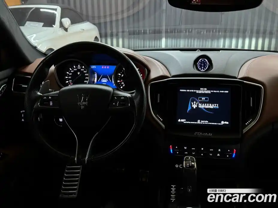 Maserati Ghibli 2019 3.0 гидро, фото 10