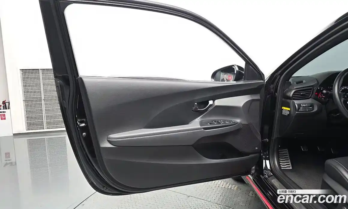 Hyundai Veloster 2020 2.0 механика, фото 14