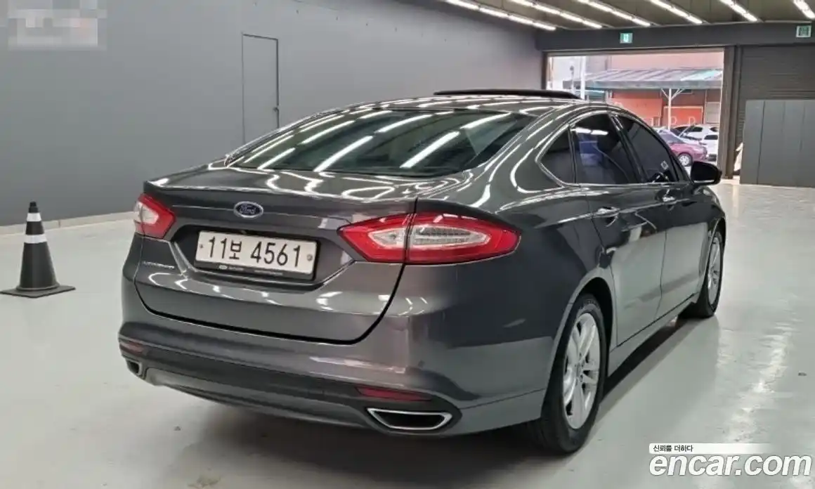 Ford Mondeo 2015 2.0 автомат (гидро), фото 2