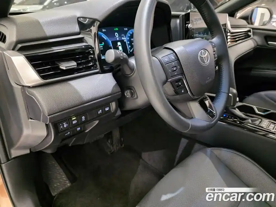 Toyota Camry 2024 2.5 вариатор, фото 16