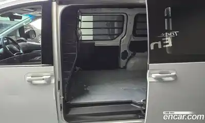 Hyundai Staria 2024 3.5 автомат (гидро), миниатюра 11