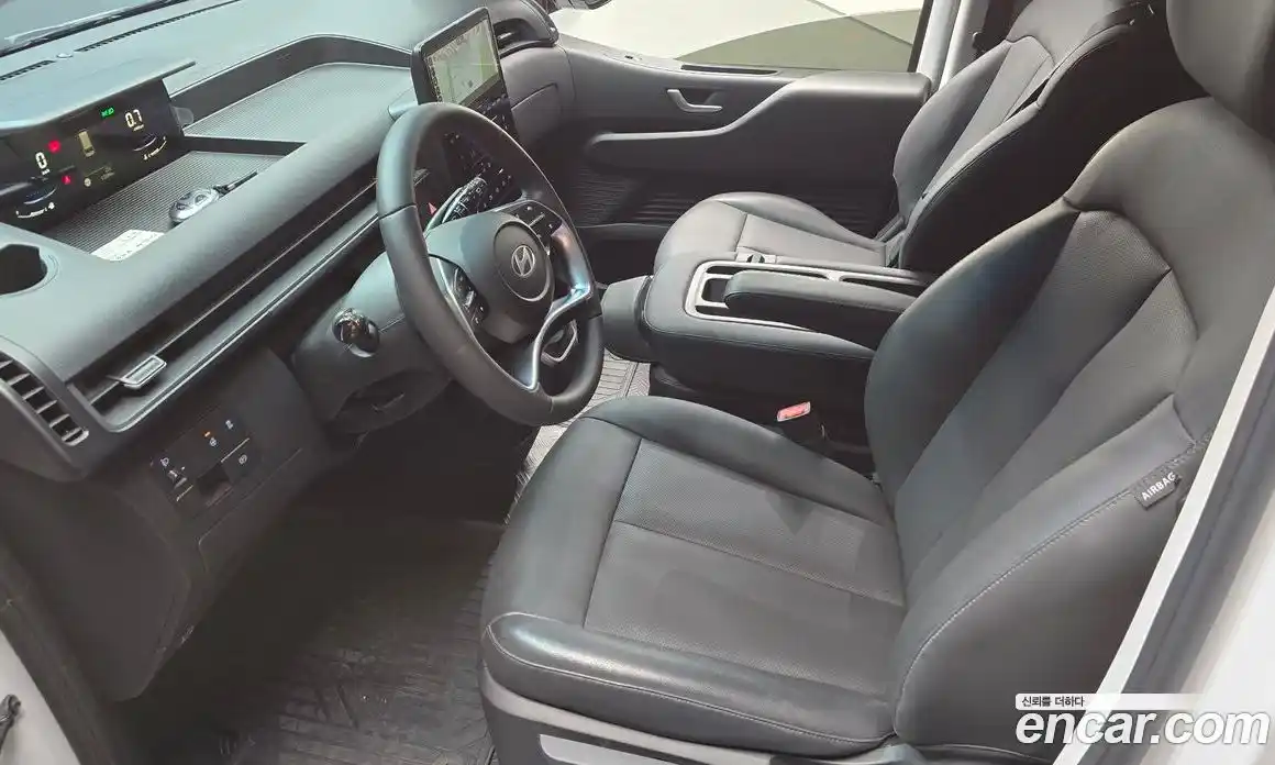 Hyundai Staria 2024 3.5 автомат (гидро), фото 7