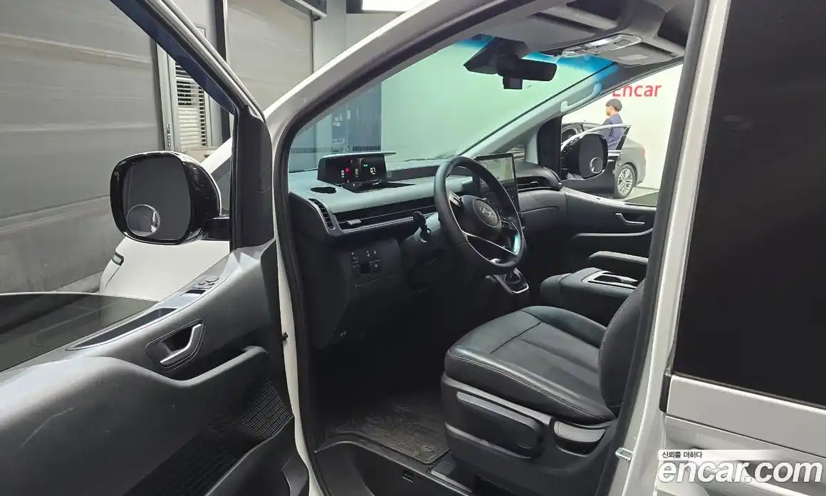 Hyundai Staria 2024 3.5 автомат (гидро), фото 10