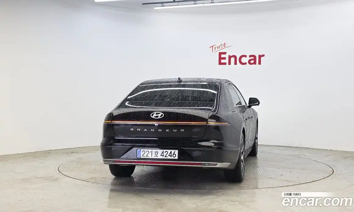 Hyundai Grandeur 2023 2.5 автомат (гидро), фото 4