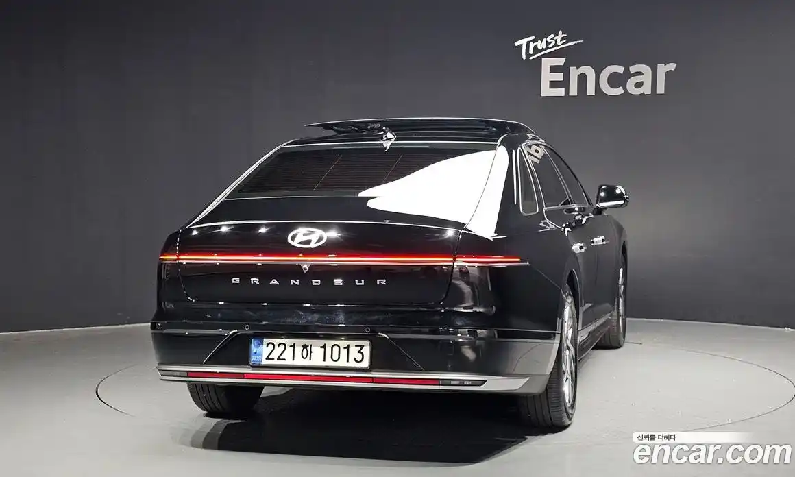 Hyundai Grandeur 2023 2.5 автомат (гидро), фото 4