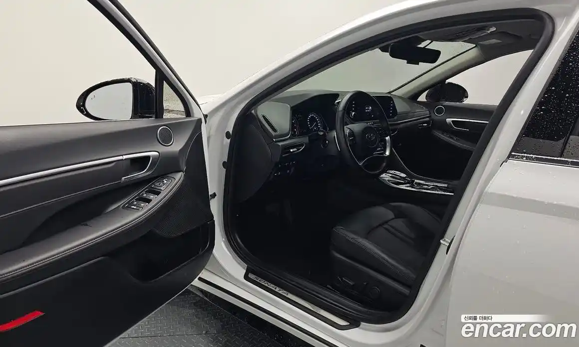 Hyundai Sonata 2021 2.0 автомат (гидро), фото 13