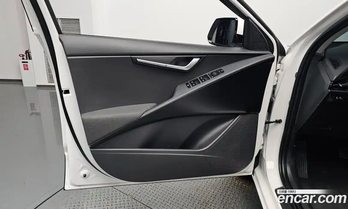 Kia Niro 2026 1.6 автомат (гидро), фото 13