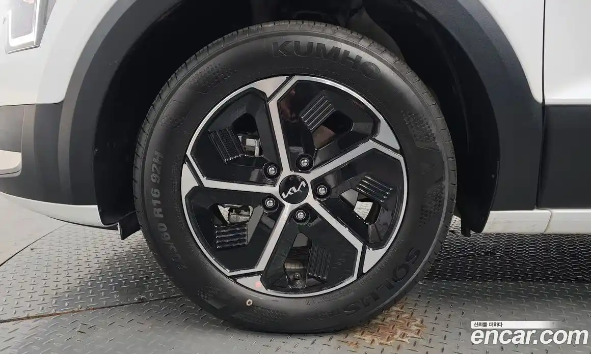 Kia Niro 2026 1.6 автомат (гидро), фото 4