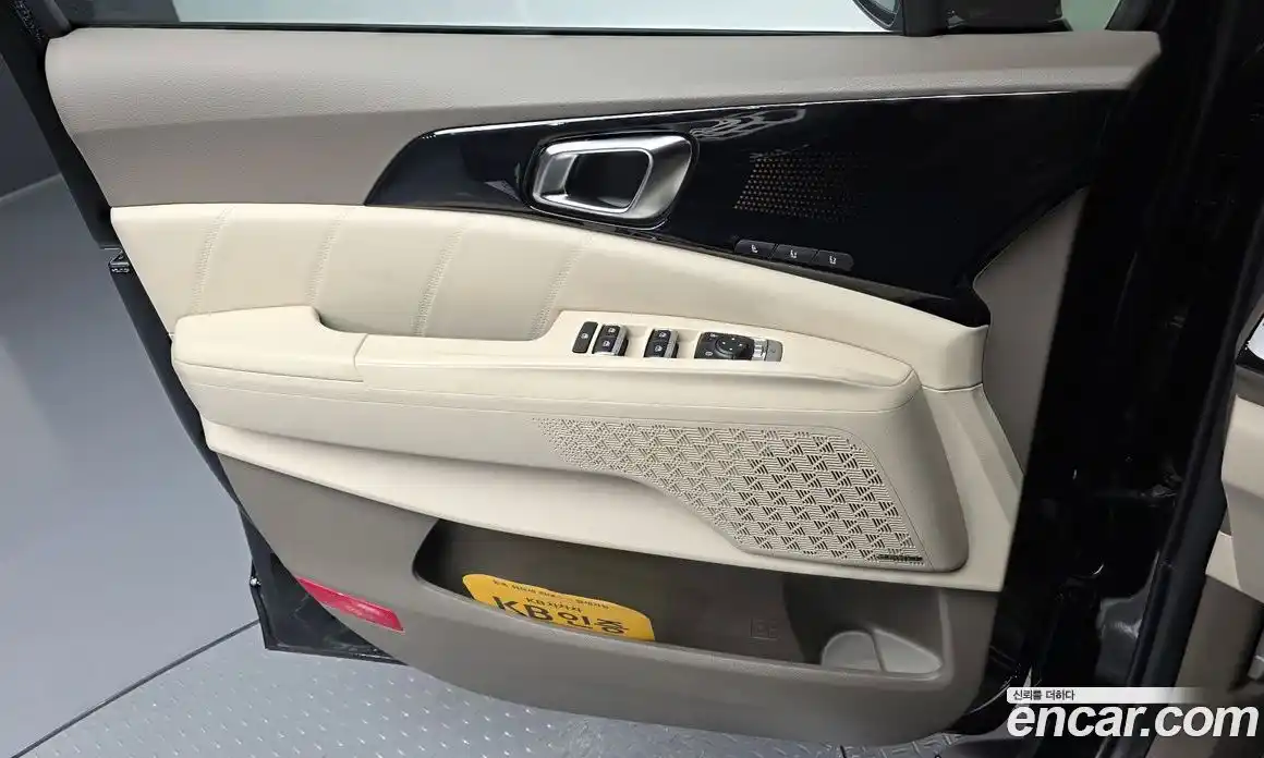 Kia Carnival 2025 2.2 автомат (гидро), фото 15