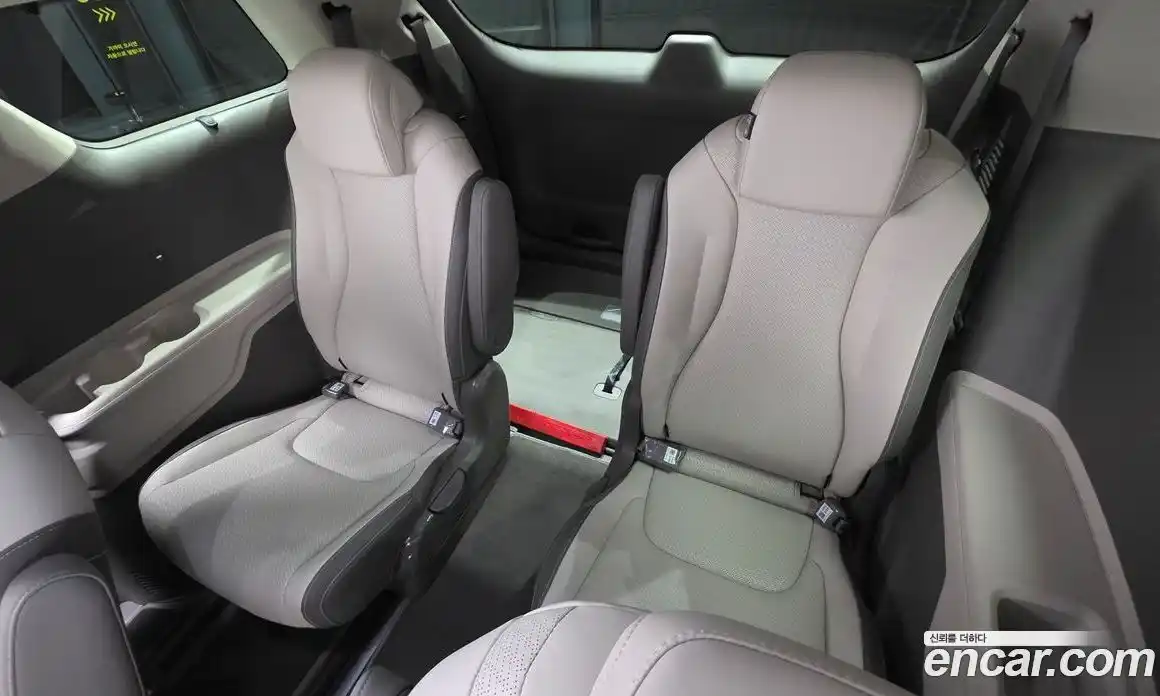 Kia Carnival 2025 2.2 автомат (гидро), фото 25