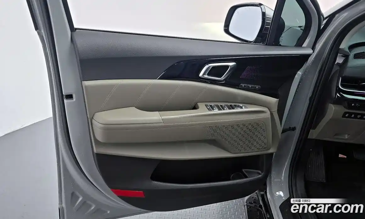 Kia Carnival 2024 1.6 автомат (гидро), фото 14