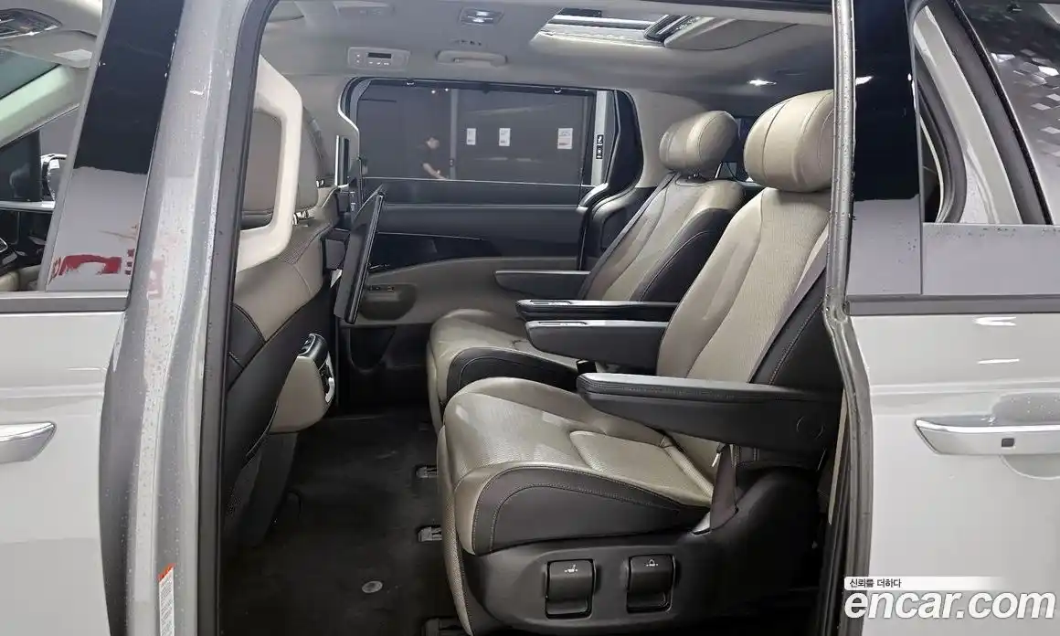 Kia Carnival 2024 1.6 автомат (гидро), фото 17