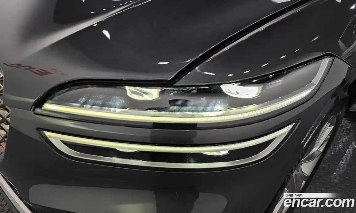 Genesis GV70 2022 2.5 автомат (гидро), фото 8