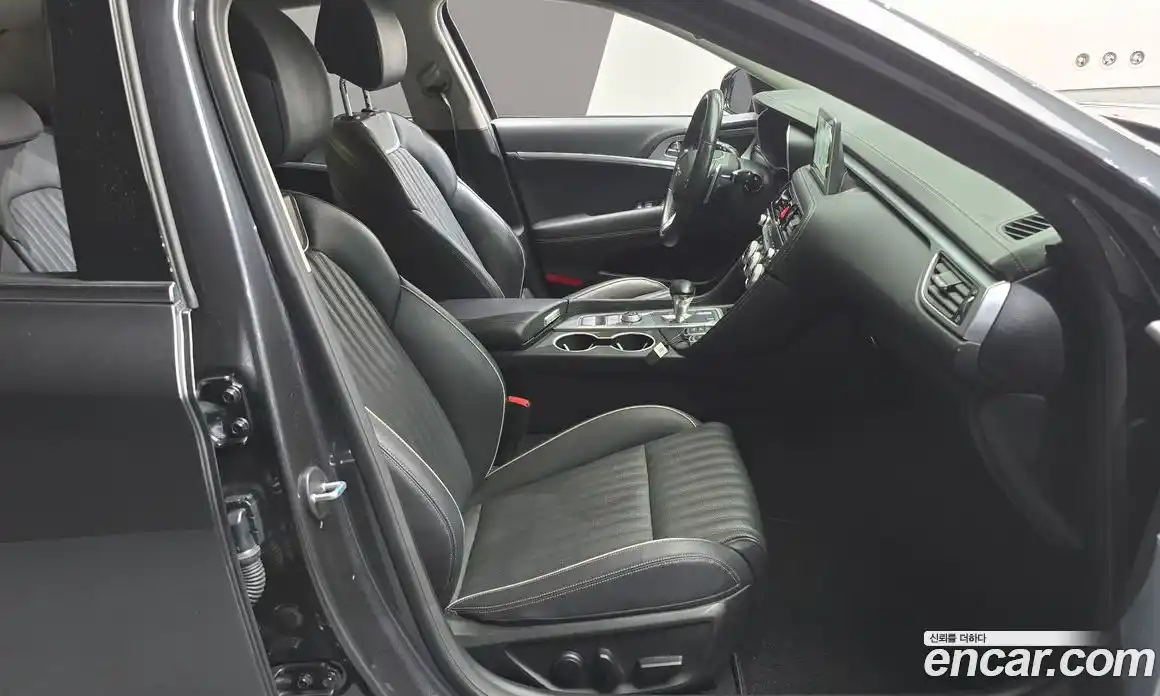 Genesis G70 2018 2.0 автомат (гидро), фото 17