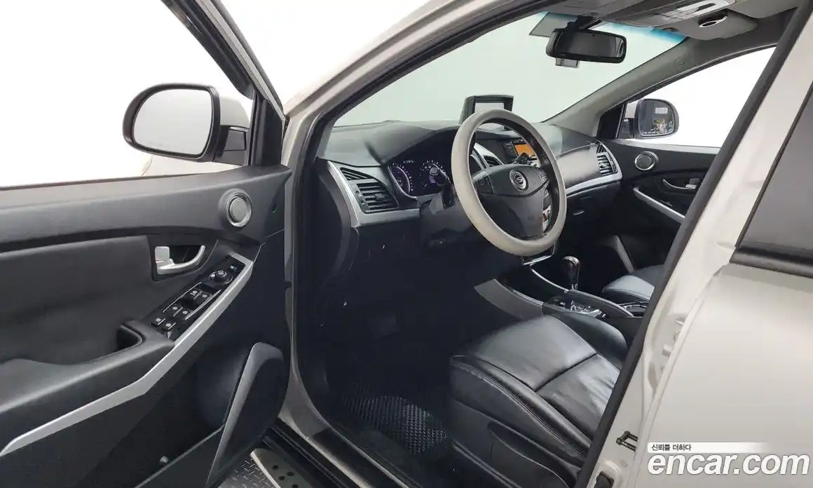 SsangYong Korando 2014 2.0 автомат (гидро), фото 13