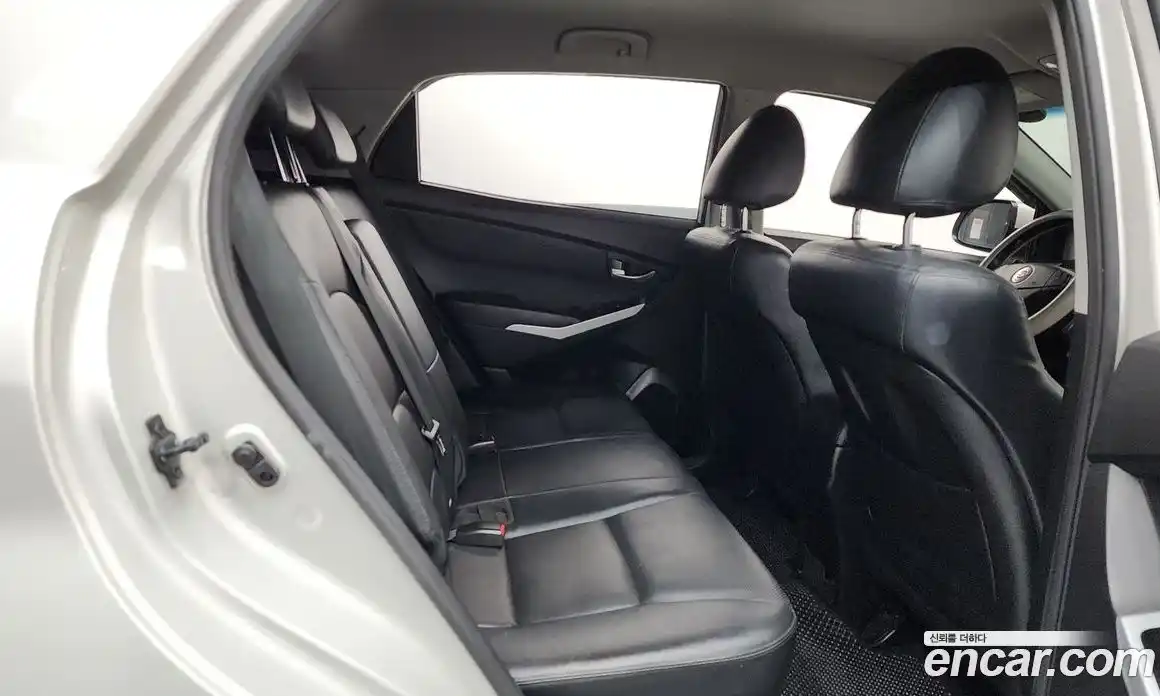 SsangYong Korando 2014 2.0 автомат (гидро), фото 18