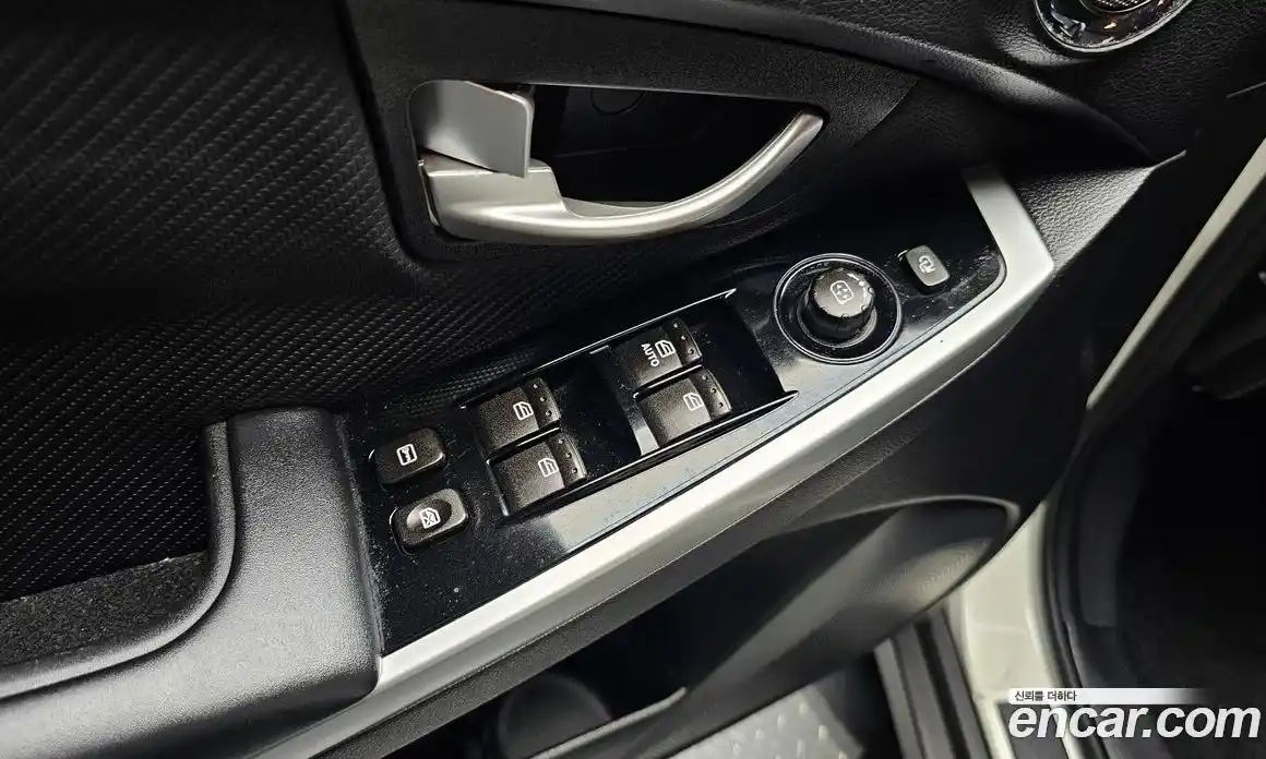 SsangYong Korando 2017 2.2 автомат (гидро), фото 17