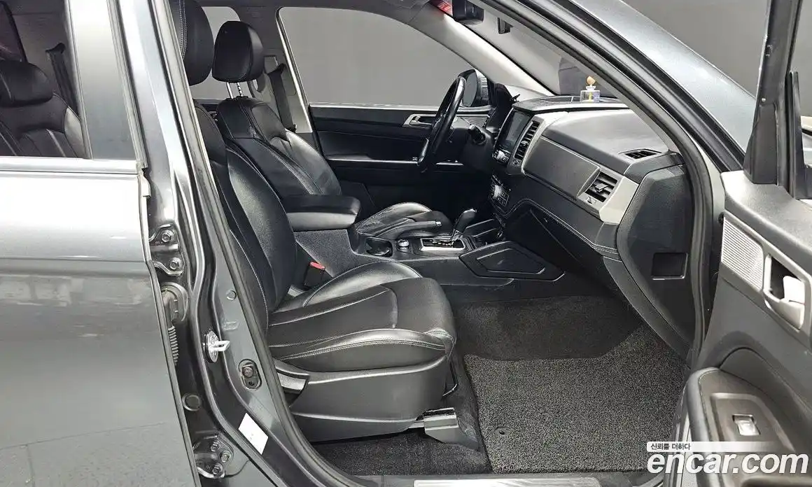 SsangYong Rexton 2018 2.2 автомат (гидро), фото 16