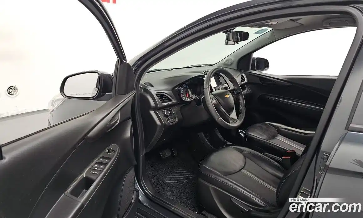 Chevrolet Spark 2019 1.0 автомат (гидро), фото 12