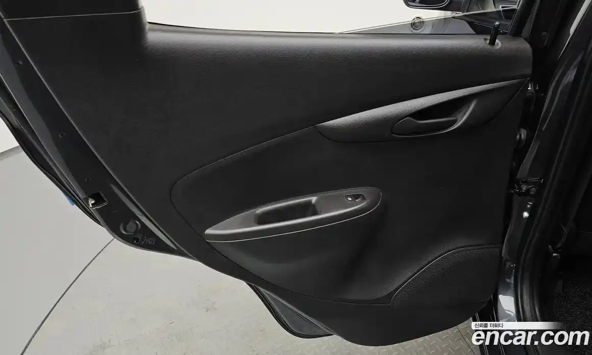 Chevrolet Spark 2019 1.0 автомат (гидро), фото 14