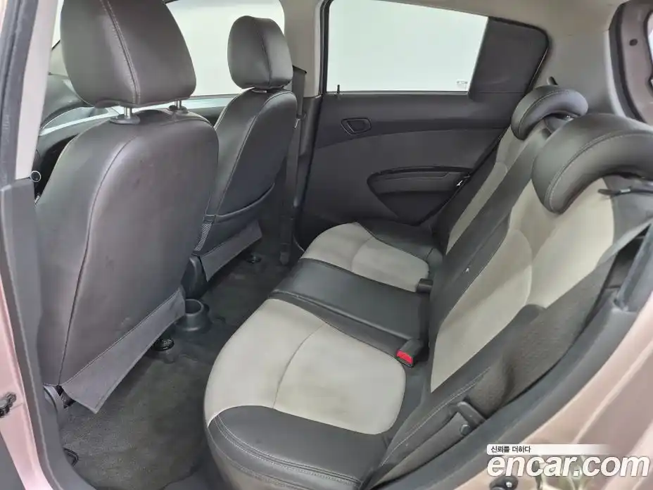 Chevrolet Spark 2012 1.0 автомат (гидро), фото 6