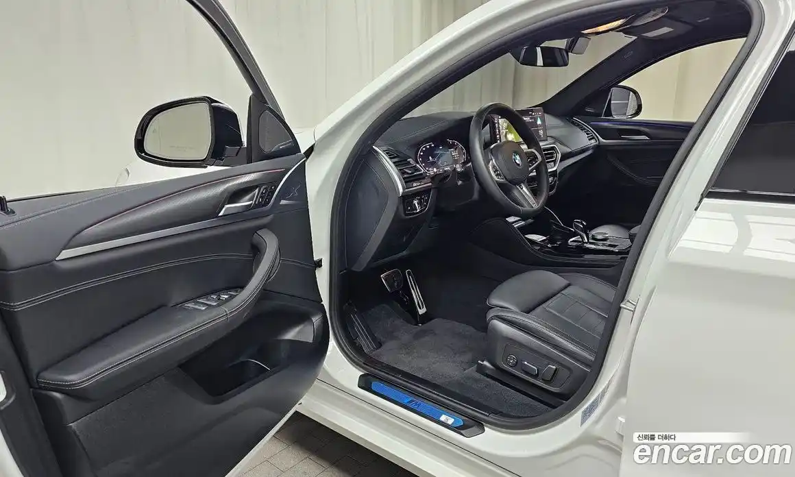 BMW X4 2025 2.0 автомат (гидро), фото 13