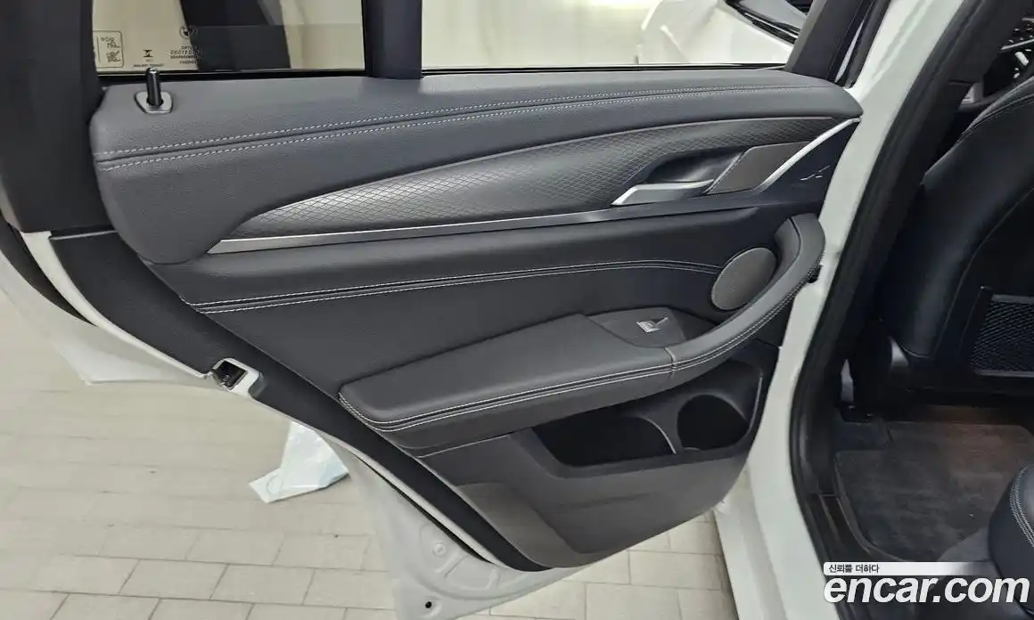 BMW X4 2025 2.0 автомат (гидро), фото 15